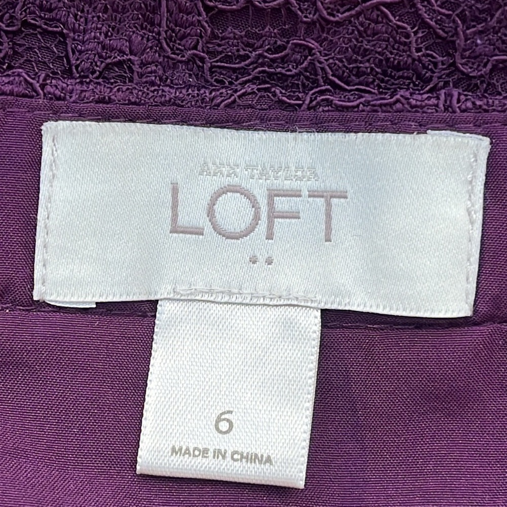 Loft mini skirt, purple floral lace, back zipper, women’s size 6 - Picture 7 of 9